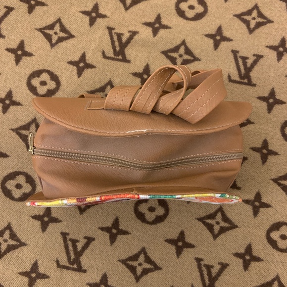 🎨 Frida Kahlo Citrus Backpack – Bold. Bright. Unexpected. - Picture 5 of 10